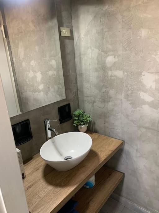 Milano Besana Rent Houseアパートメント エクステリア 写真