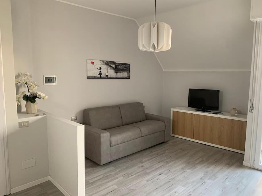 Milano Besana Rent Houseアパートメント エクステリア 写真