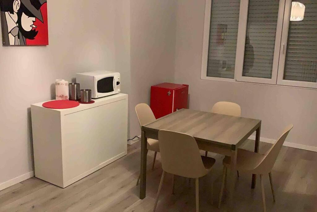 Milano Besana Rent Houseアパートメント エクステリア 写真